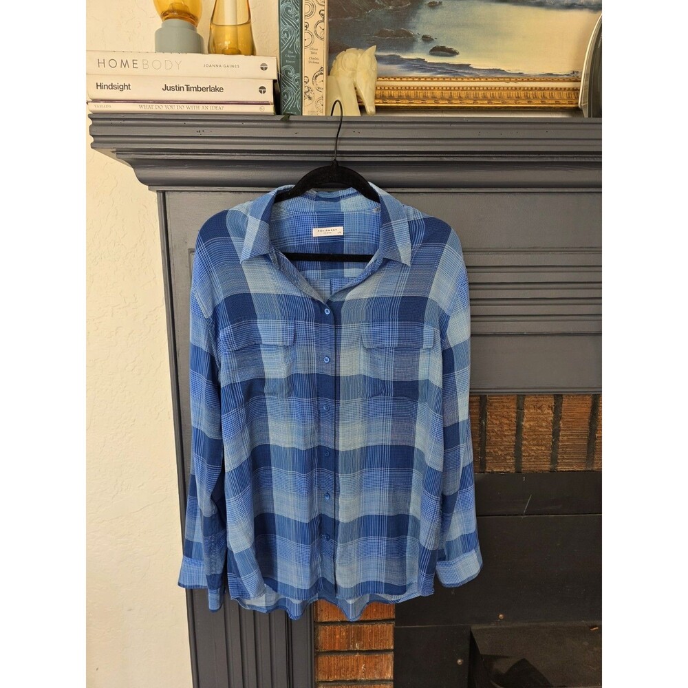 Equipment Femme 100% Silk Blue Signature Button Down Shirt Women’s Size Large
